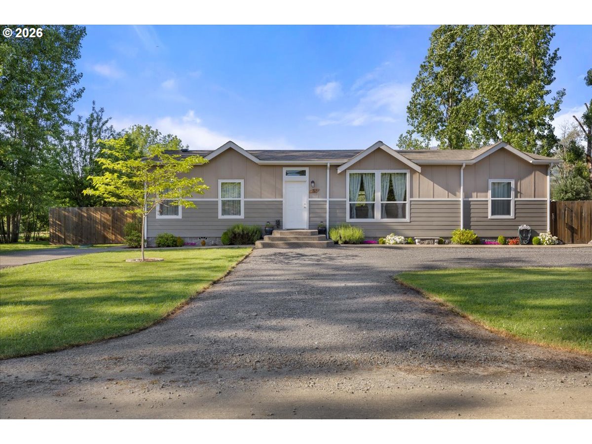 162 ROBERT AVE