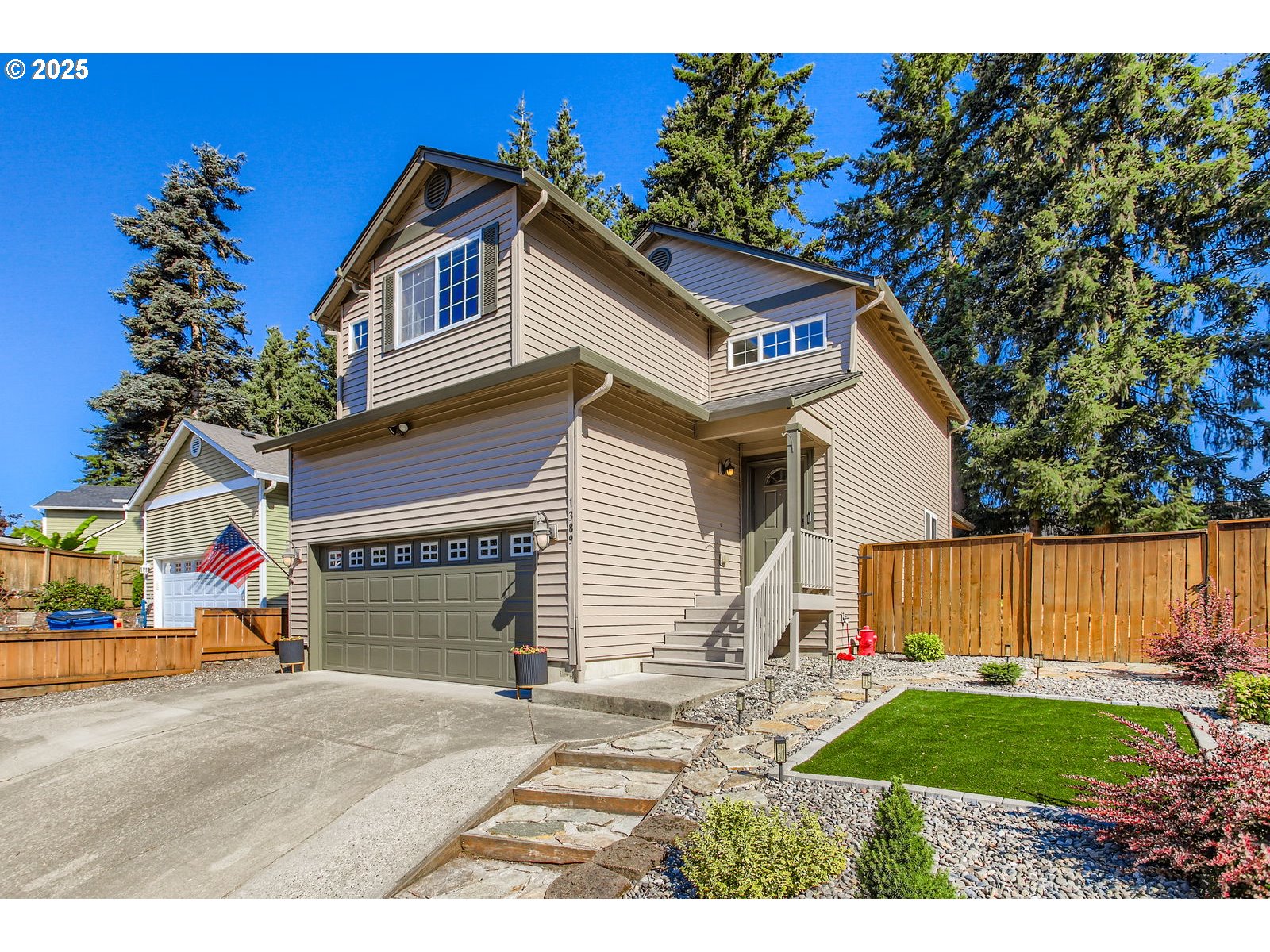 1389 N 24TH CT