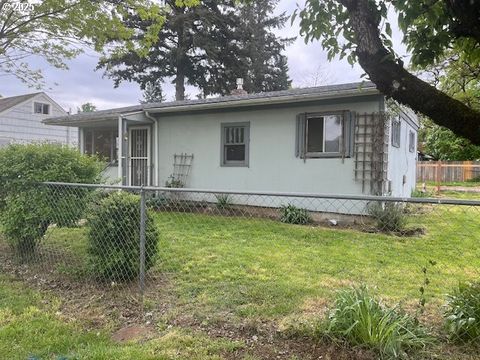 7400 SE LAMPHIER ST Milwaukie OR 97222