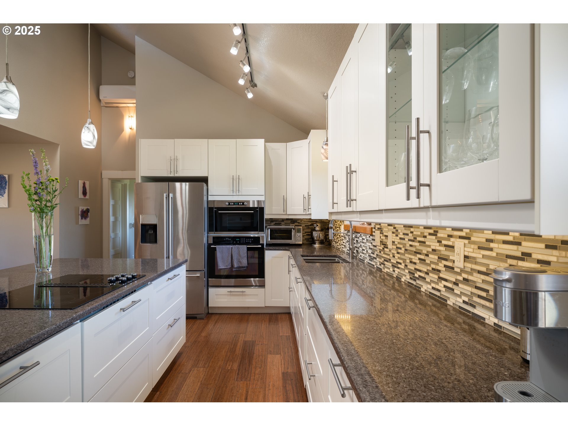 Carlton, Oregon 97111, United States, ,Commercial,Active,123063