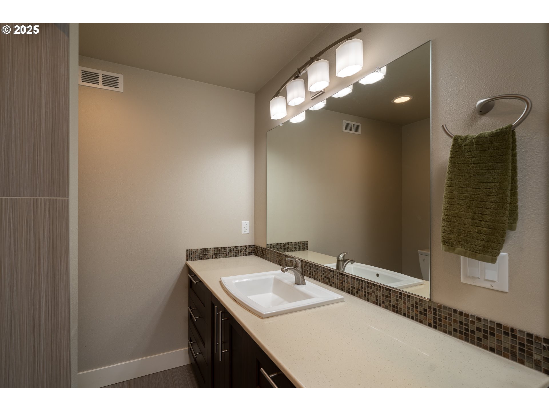 Carlton, Oregon 97111, United States, ,Commercial,Active,123063