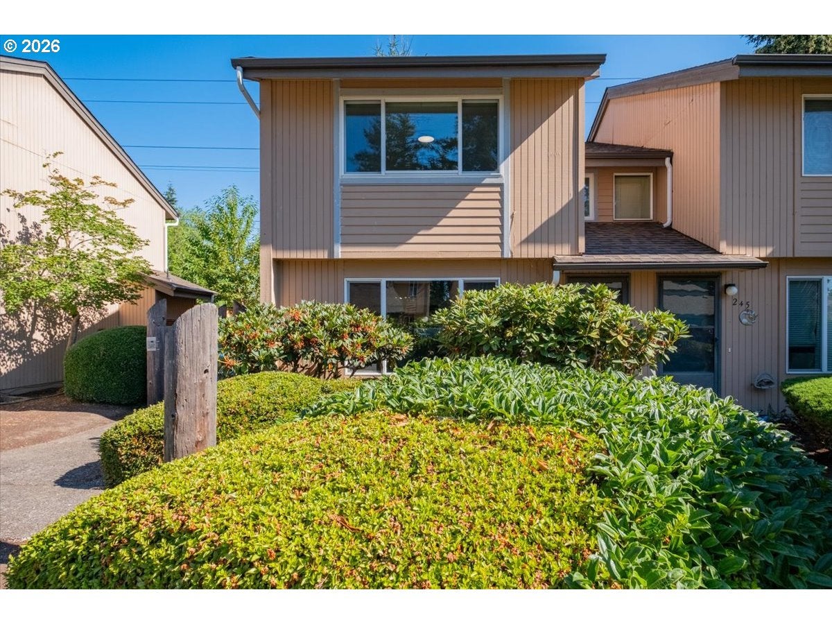 247 MCNARY HEIGHTS DR N