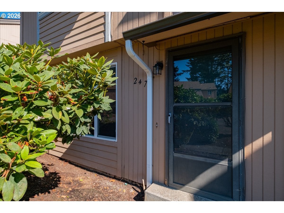 247 MCNARY HEIGHTS DR N