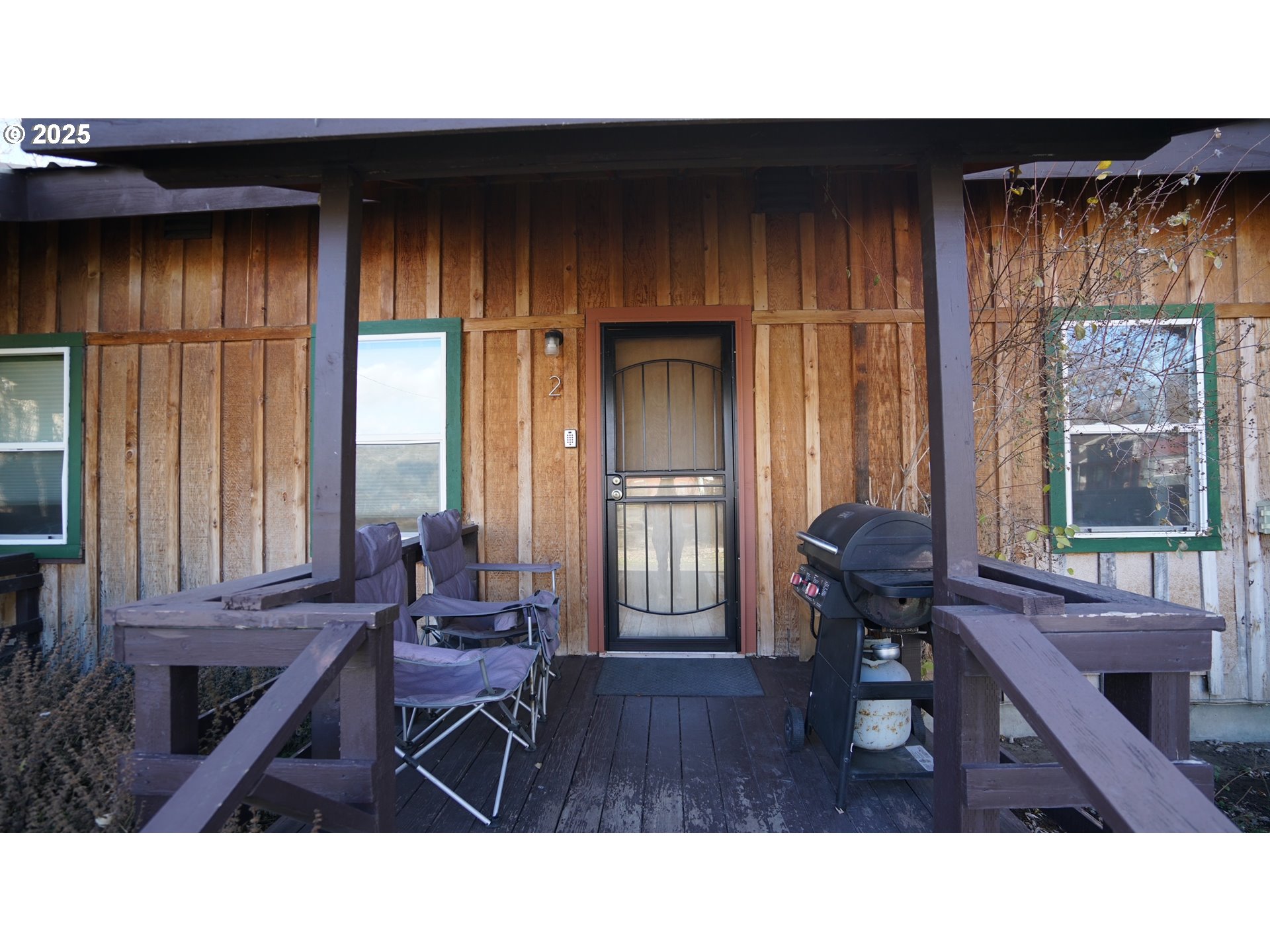 145 E FRANKLIN AVE