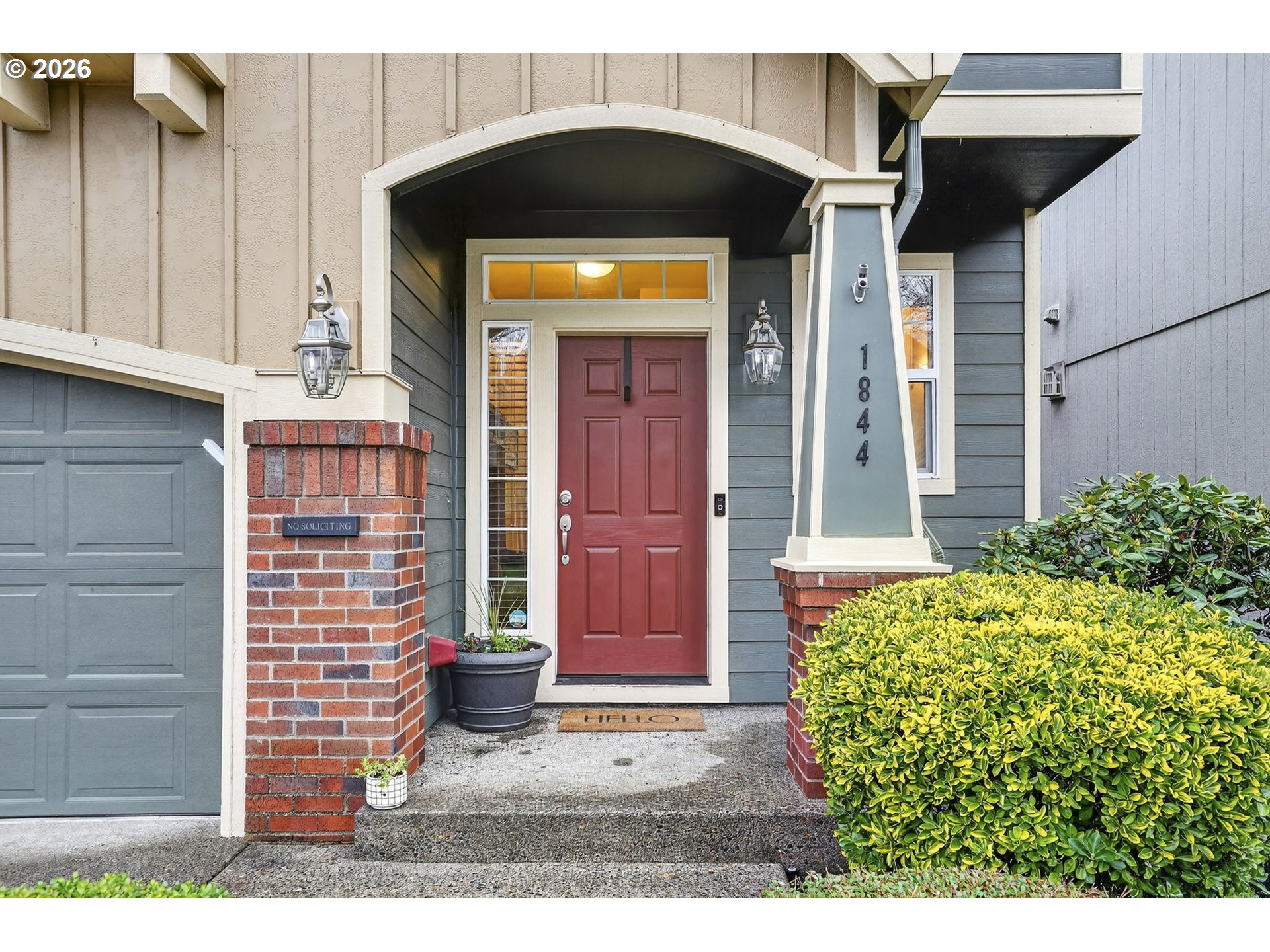 1844 SE Water Lily ST