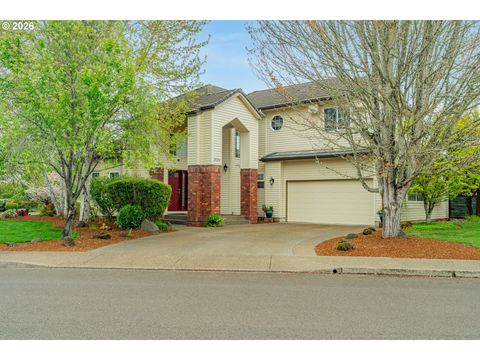 Photo of 2520 NW Pinehurst Dr, McMinnville, OR 97128 (MLS # 775381411)
