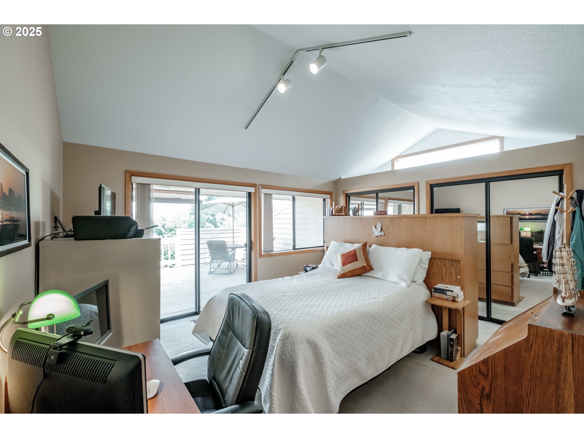 Salem, Oregon 97306, United States, 4 Bedrooms Bedrooms, ,4 BathroomsBathrooms,Residential,Active,48462