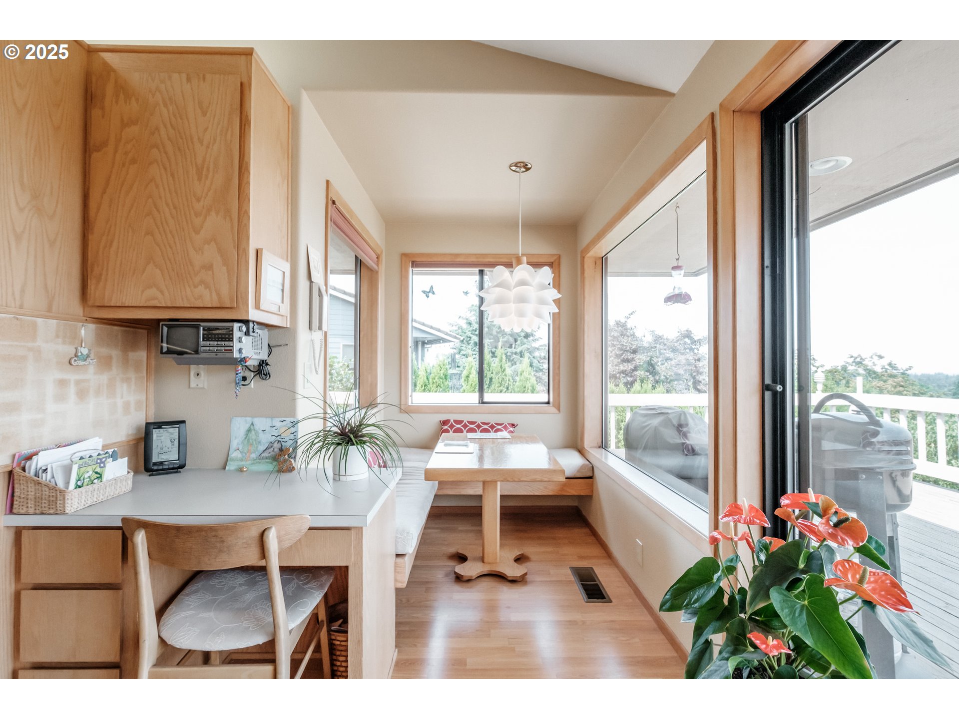 Salem, Oregon 97306, United States, 4 Bedrooms Bedrooms, ,4 BathroomsBathrooms,Residential,Active,48462