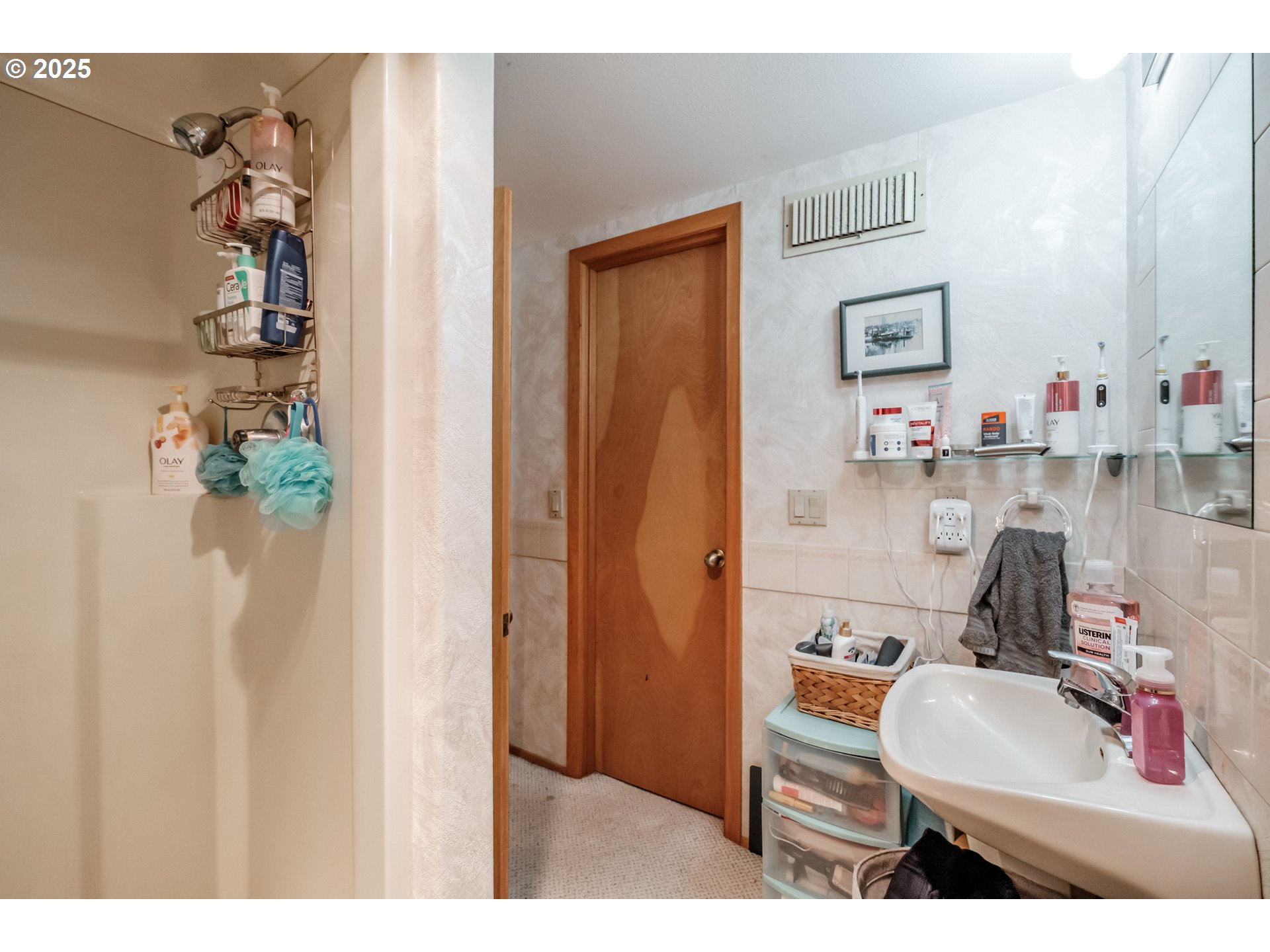 Salem, Oregon 97306, United States, 4 Bedrooms Bedrooms, ,4 BathroomsBathrooms,Residential,Active,48462