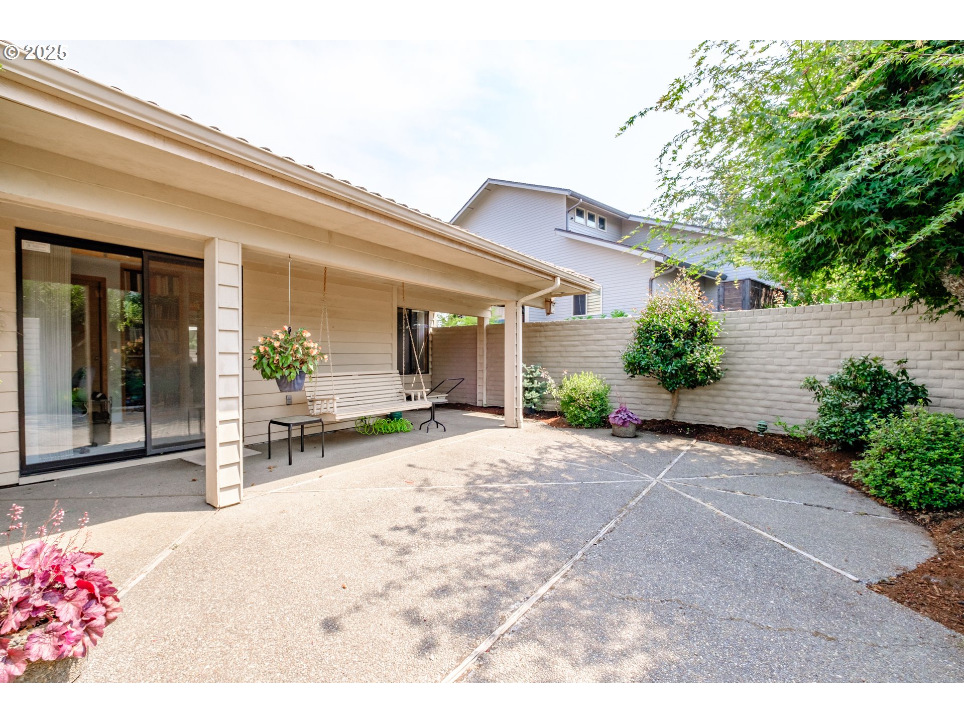 Salem, Oregon 97306, United States, 4 Bedrooms Bedrooms, ,4 BathroomsBathrooms,Residential,Active,48462