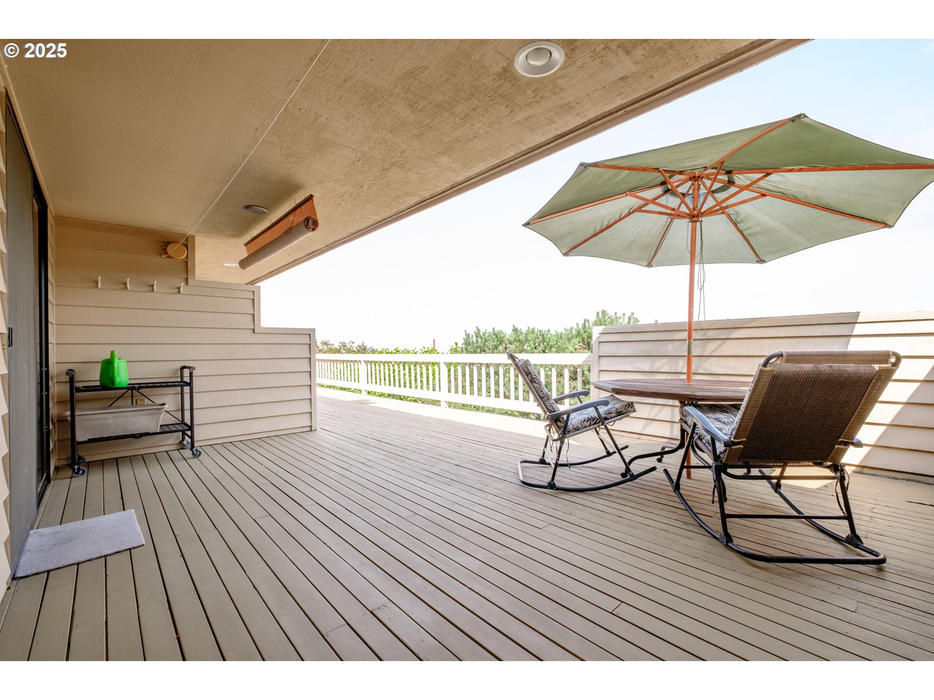 Salem, Oregon 97306, United States, 4 Bedrooms Bedrooms, ,4 BathroomsBathrooms,Residential,Active,48462