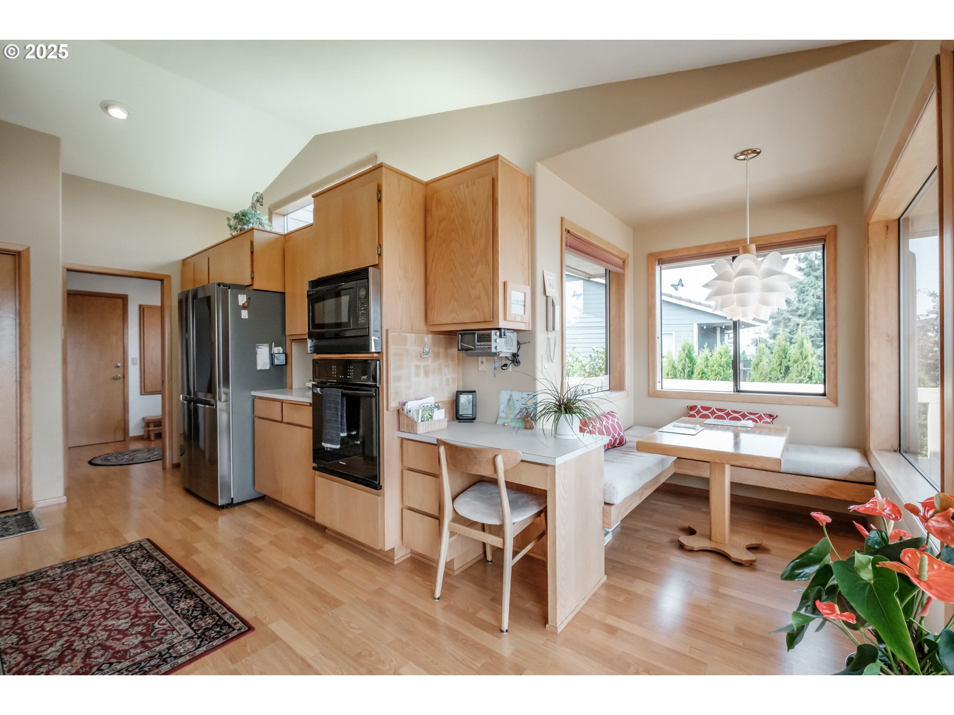 Salem, Oregon 97306, United States, 4 Bedrooms Bedrooms, ,4 BathroomsBathrooms,Residential,Active,48462