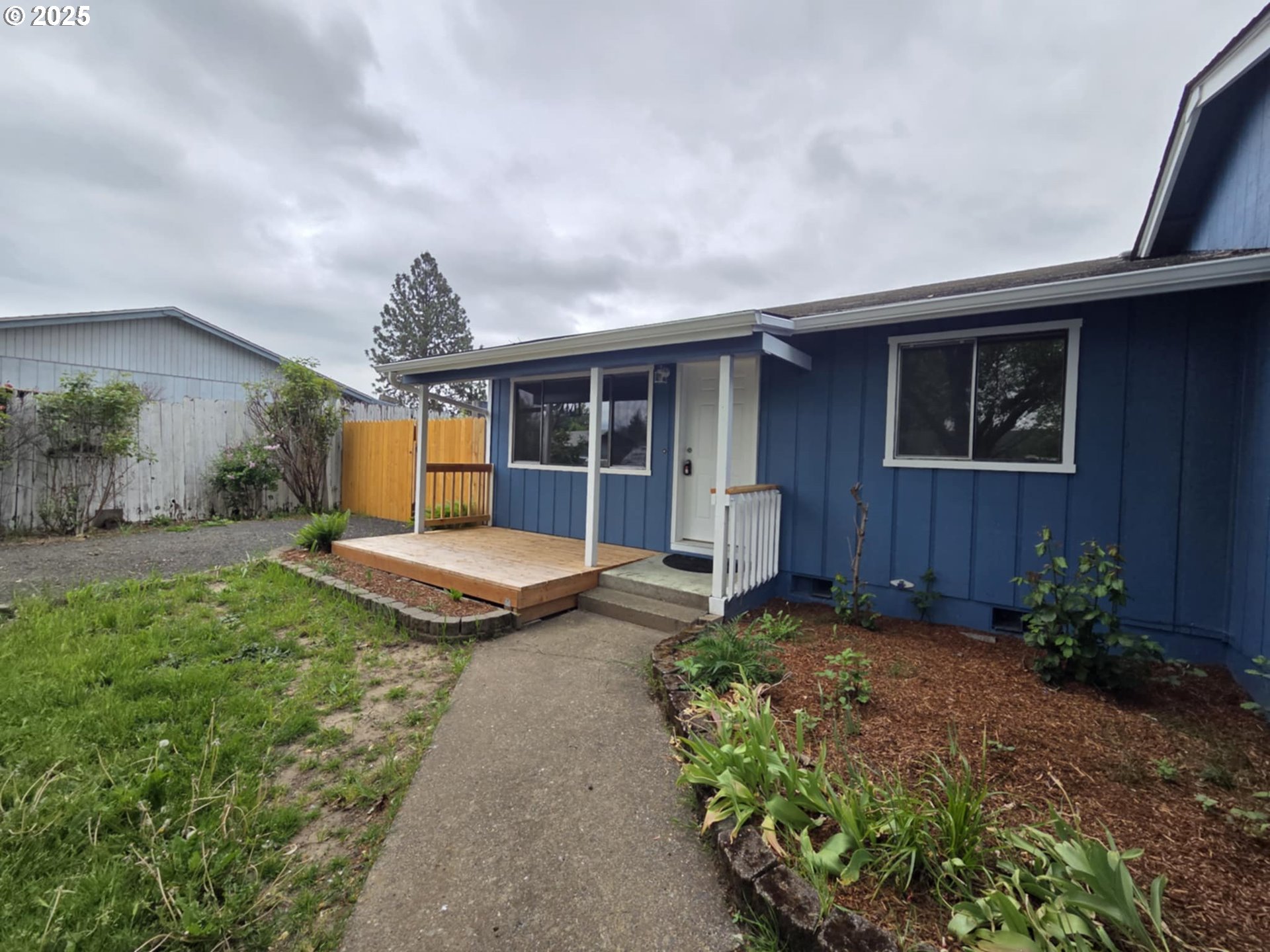 232 COLUMBIA LOOP RD