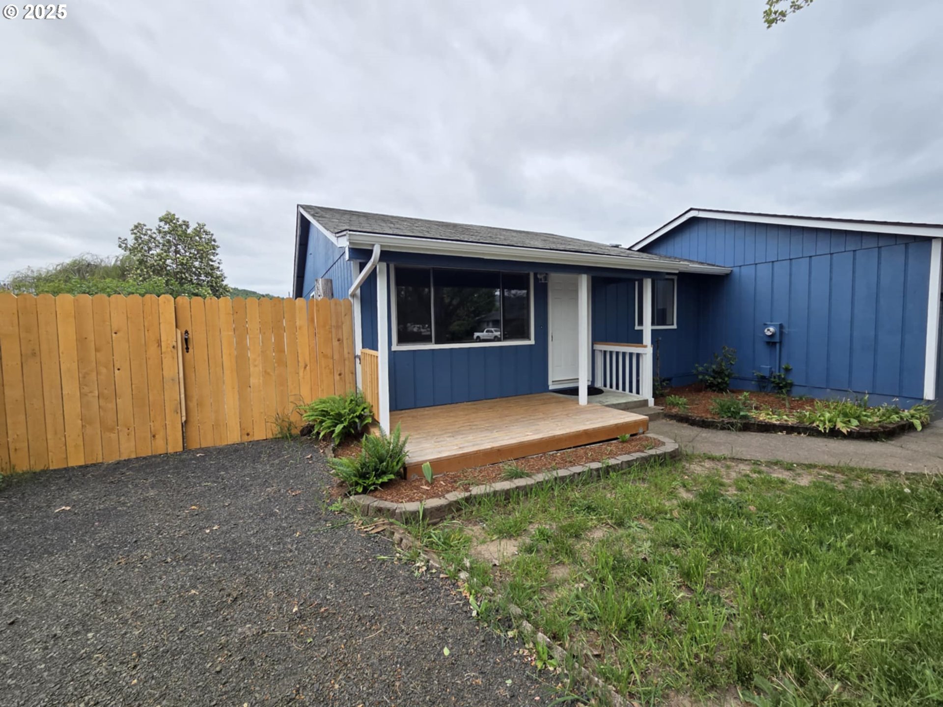 232 COLUMBIA LOOP RD