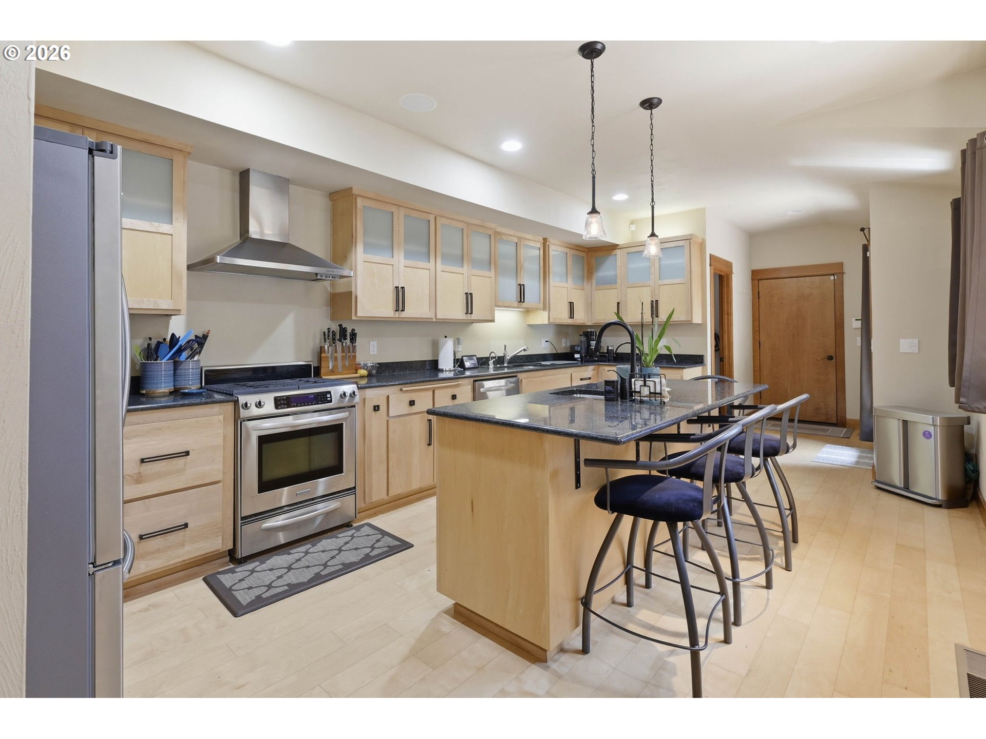 2909 LORD BYRON PL