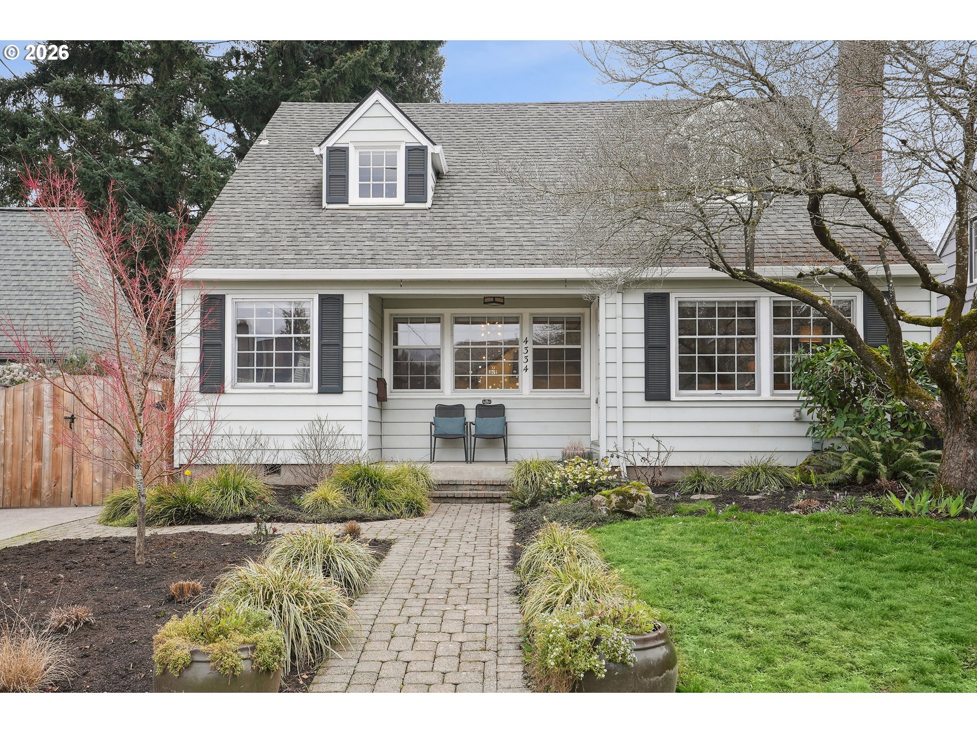 4334 NE CESAR E CHAVEZ BLVD