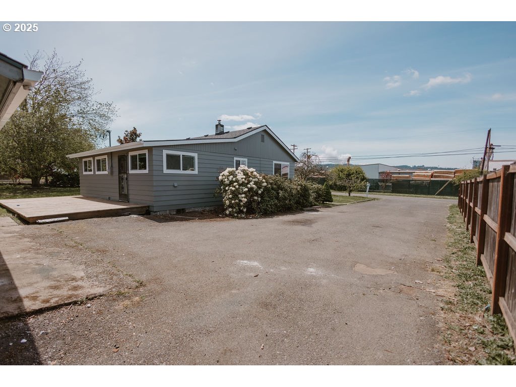 82877 BUTTE RD