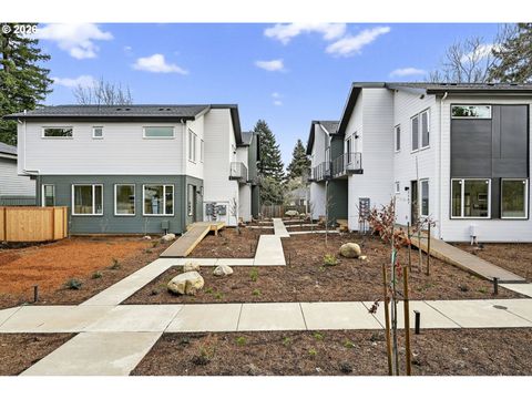 7280 NE Going St, Portland, OR 97218 - #: 320319731