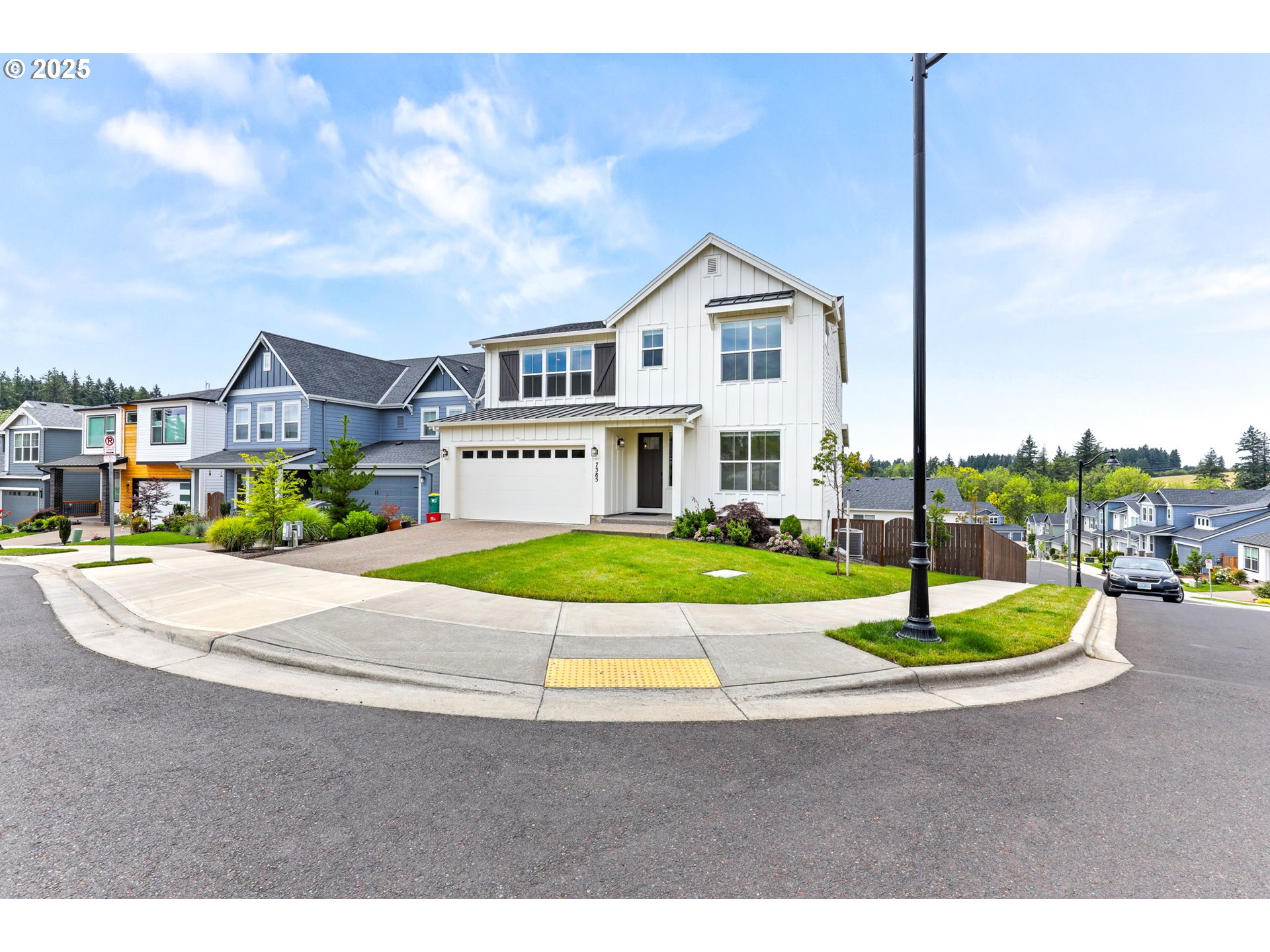 7385 NW OAKFERN DR