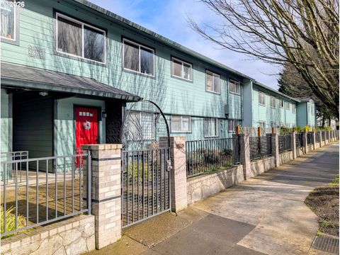 9333 N LOMBARD ST 10 Portland OR 97203