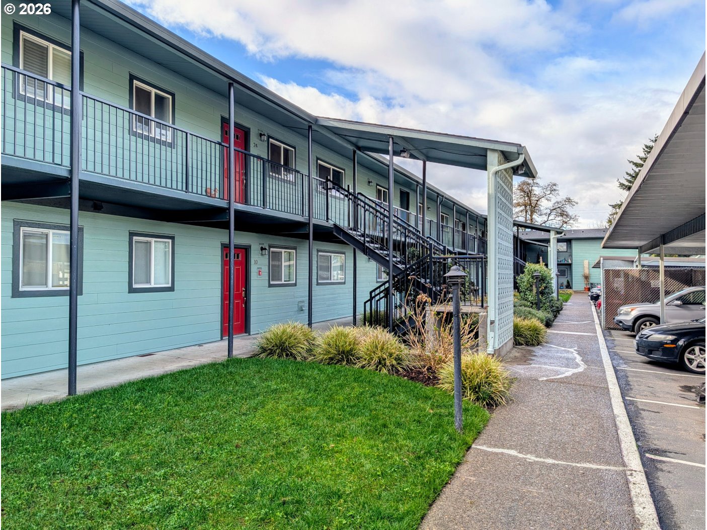 9333 N LOMBARD ST 10