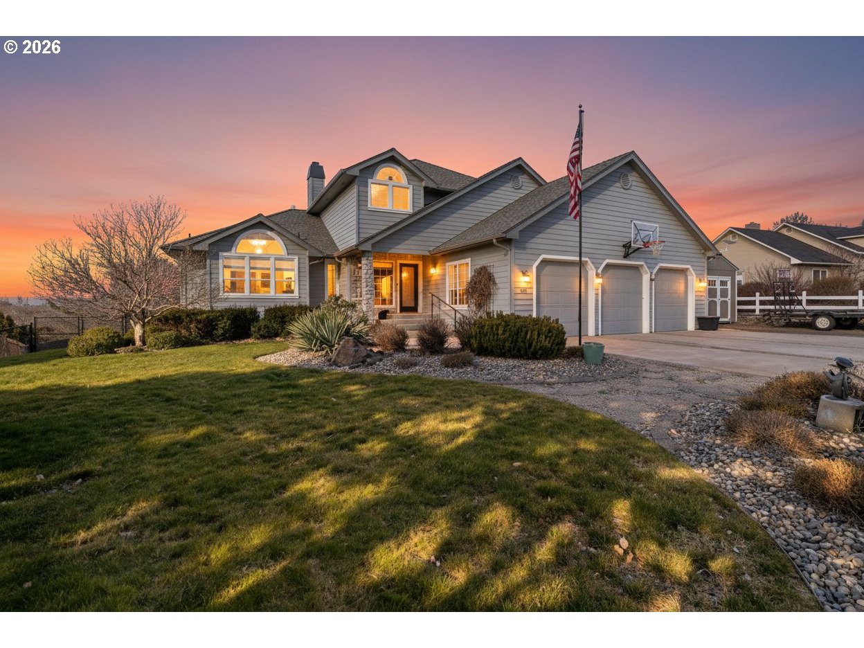 Photo 1 of 38 — 1741 SW 18TH ST, Pendleton, OR 97801