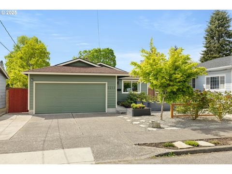 3213 SE 67TH AVE Portland OR 97206
