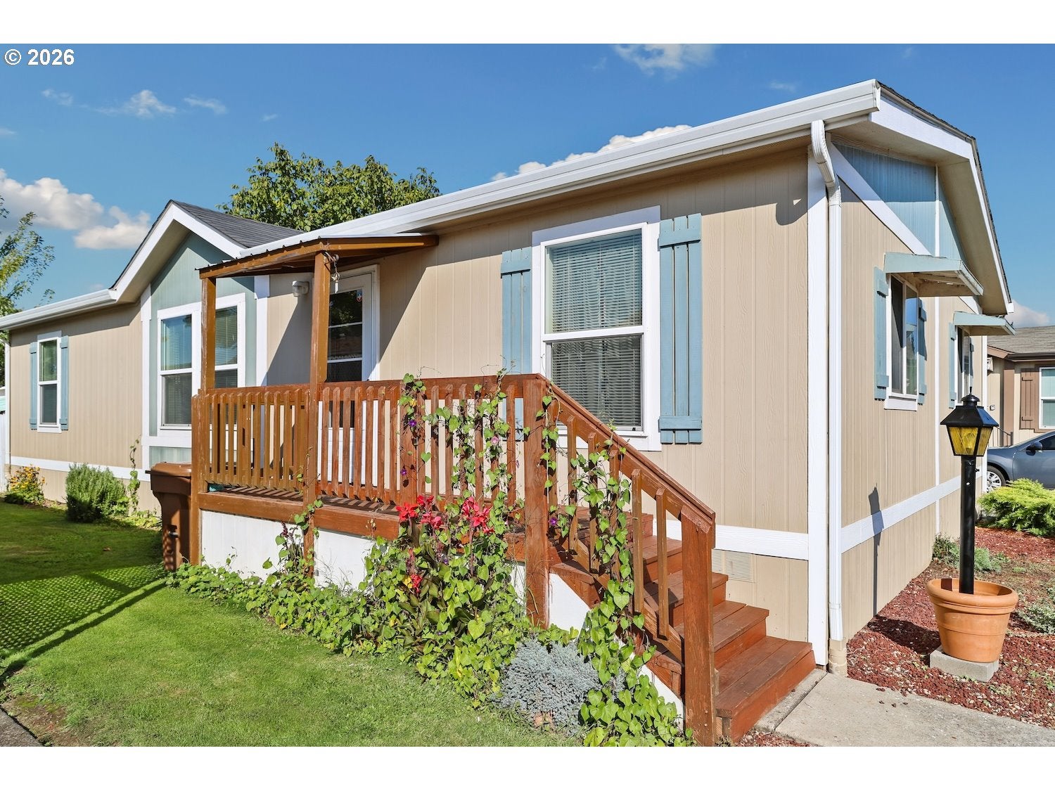 1225 W 10TH AVE 20