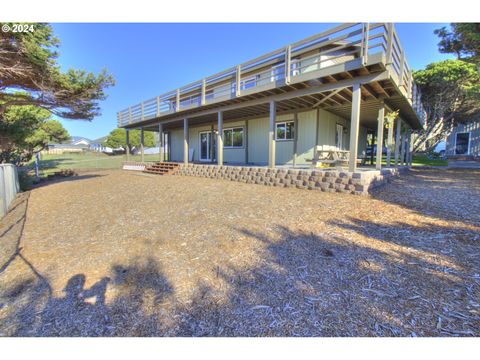 A home in Gold Beach