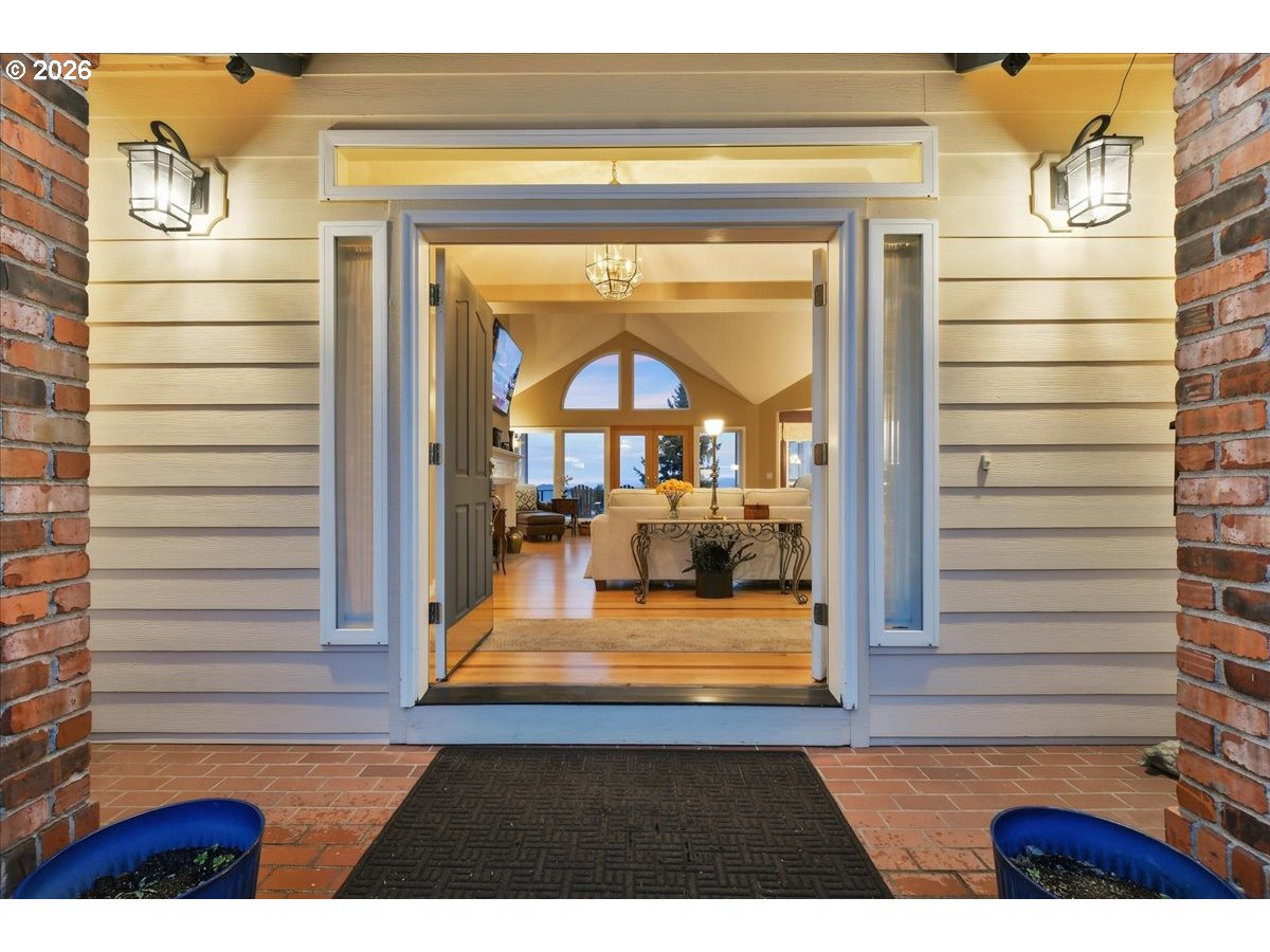 2031 NW COLUMBIA SUMMIT DR