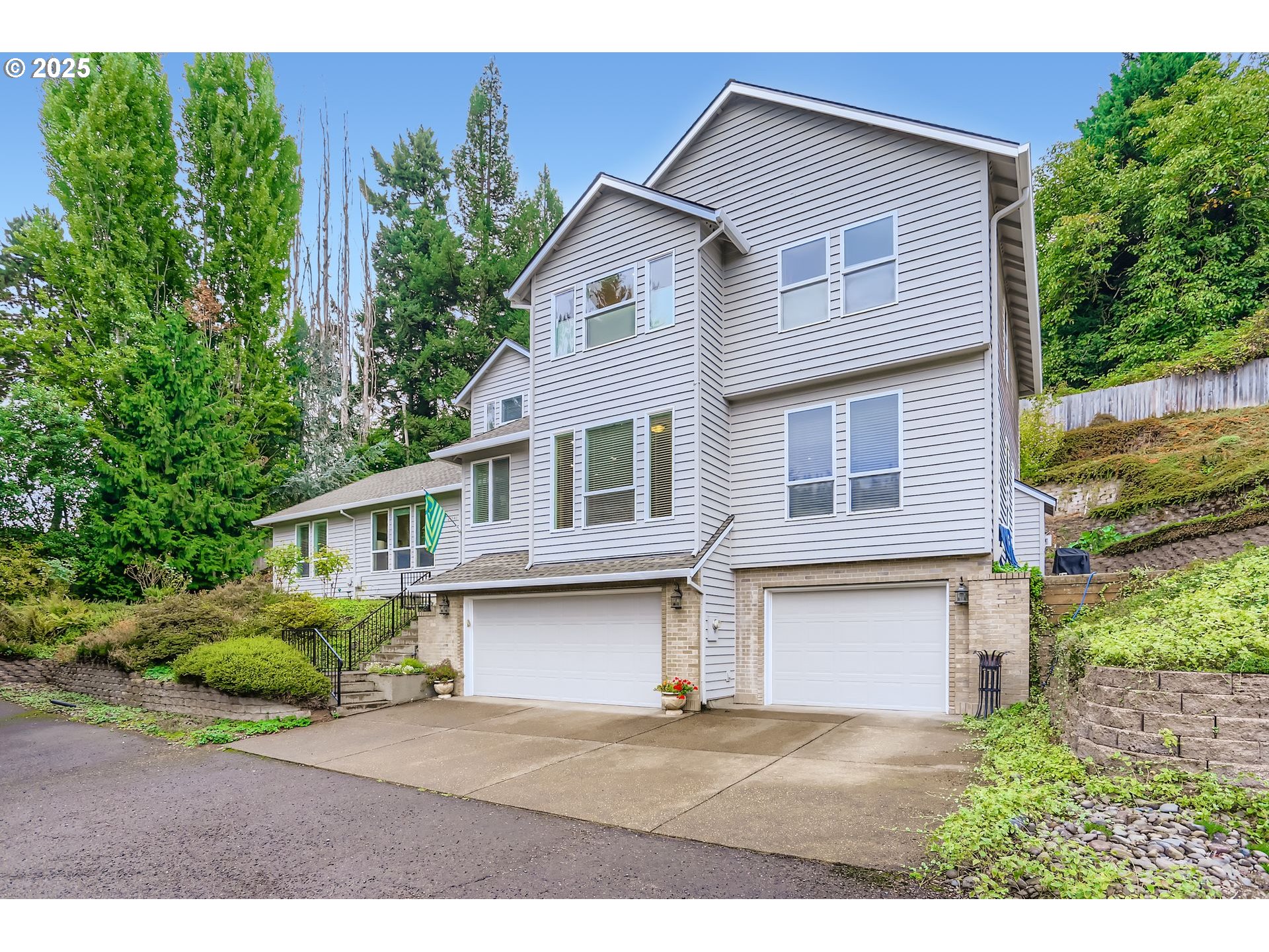 25540 CHERYL DR