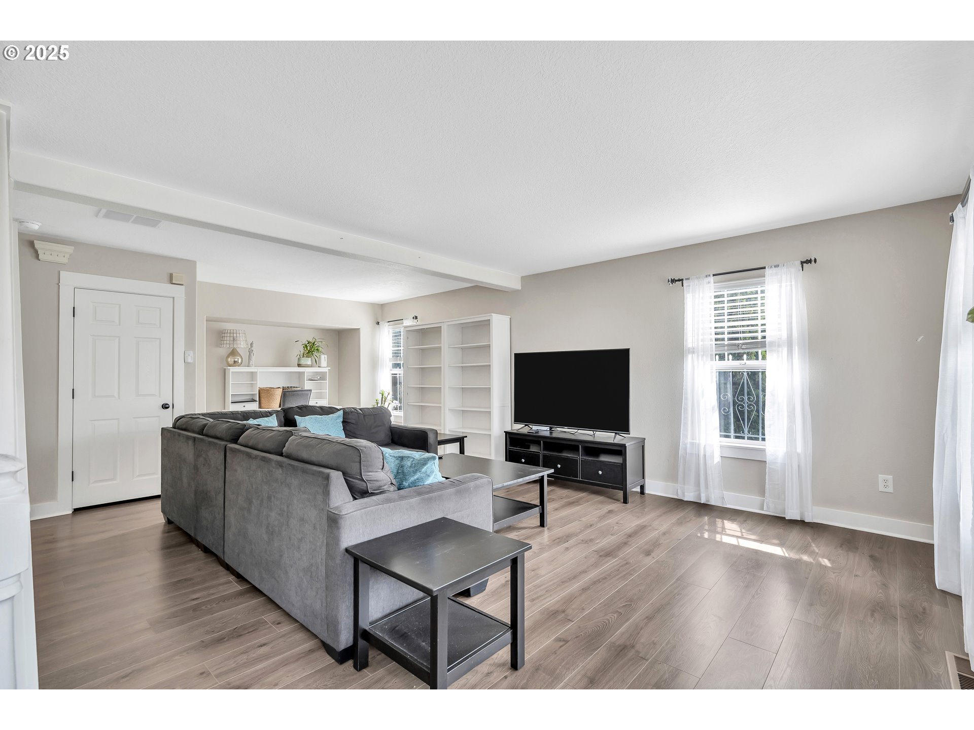5990 SW MENLO DR