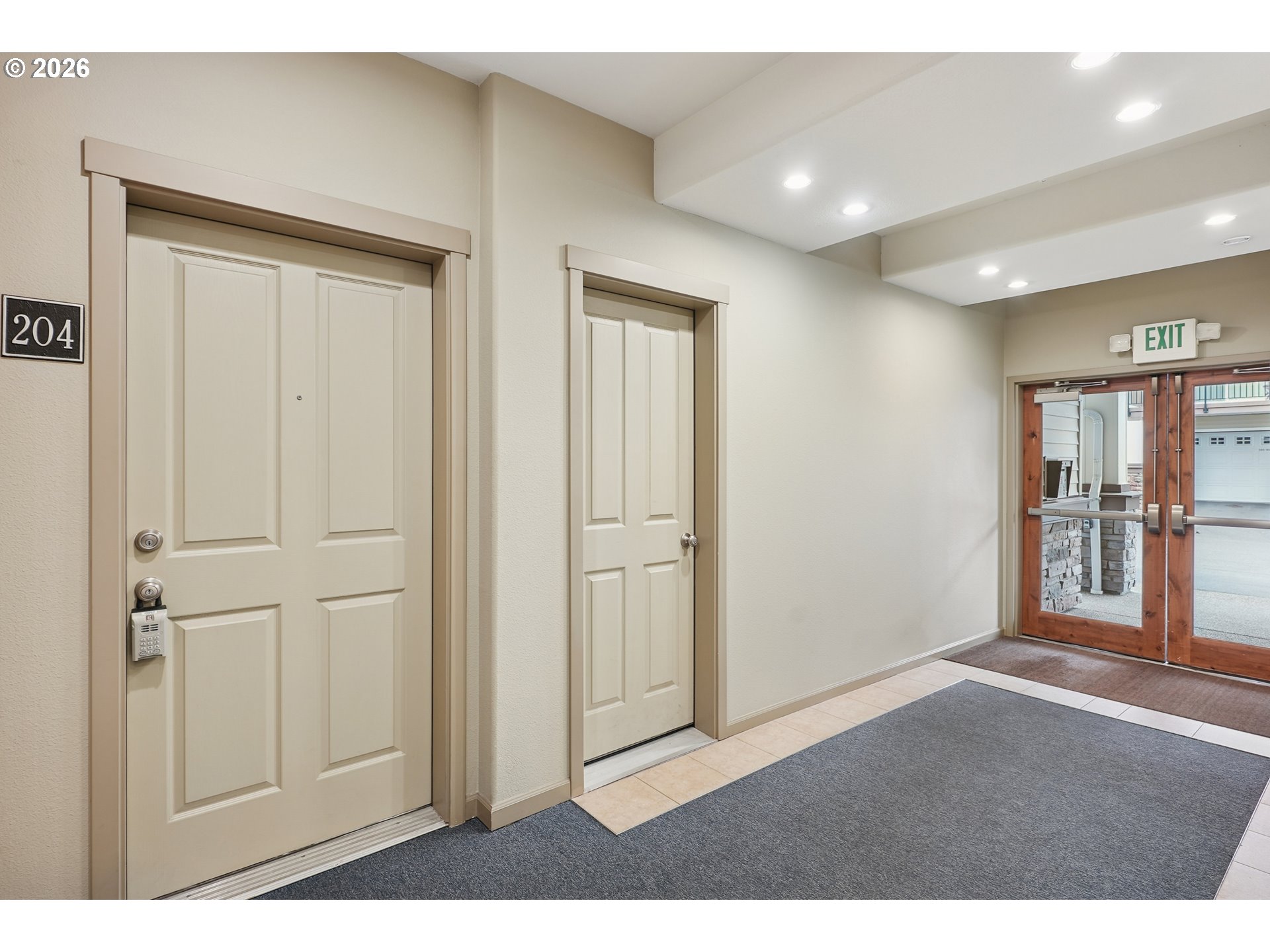 595 NW LOST SPRINGS TER 204