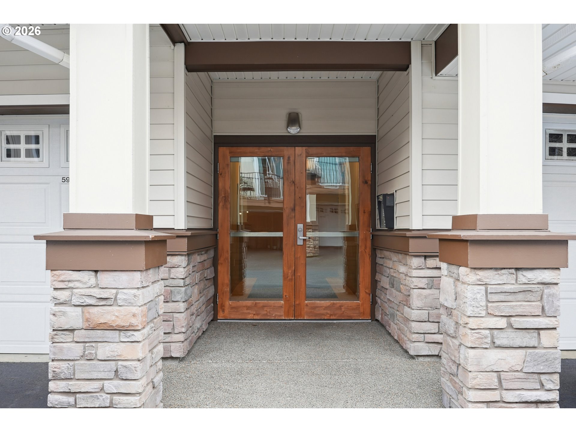 595 NW LOST SPRINGS TER 204