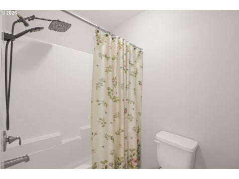 Tiny photo for 76846 Bugle Loop, Oakridge, OR 97463 (MLS # 183195295)