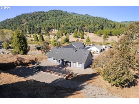 Tiny photo for 76846 Bugle Loop, Oakridge, OR 97463 (MLS # 183195295)