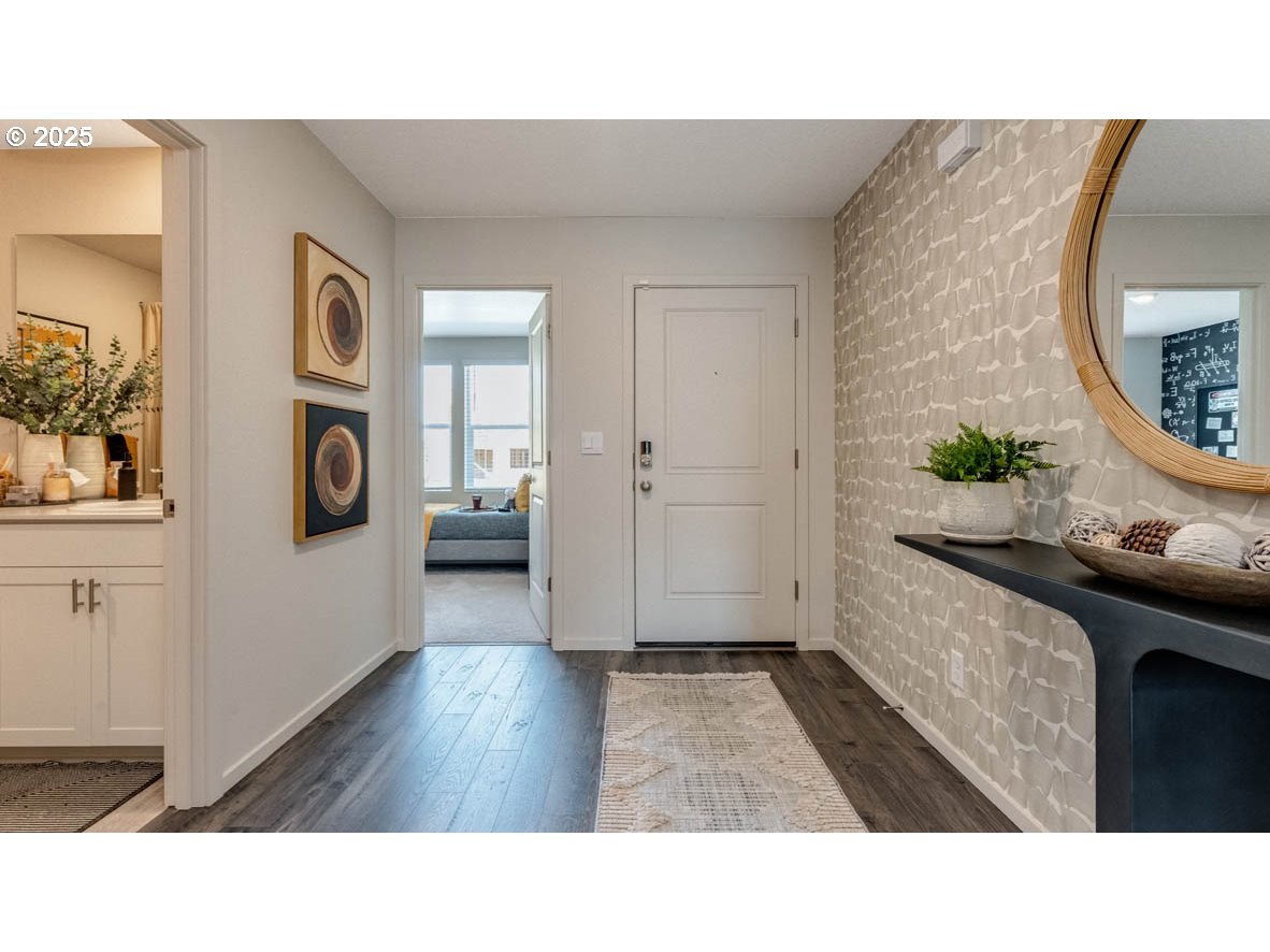 348 Greencrest ST NE