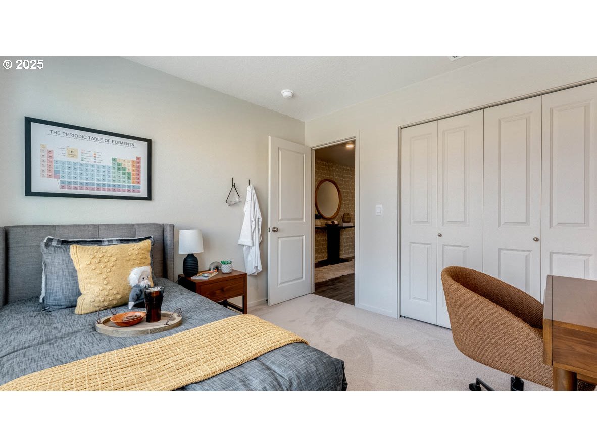 348 Greencrest ST NE