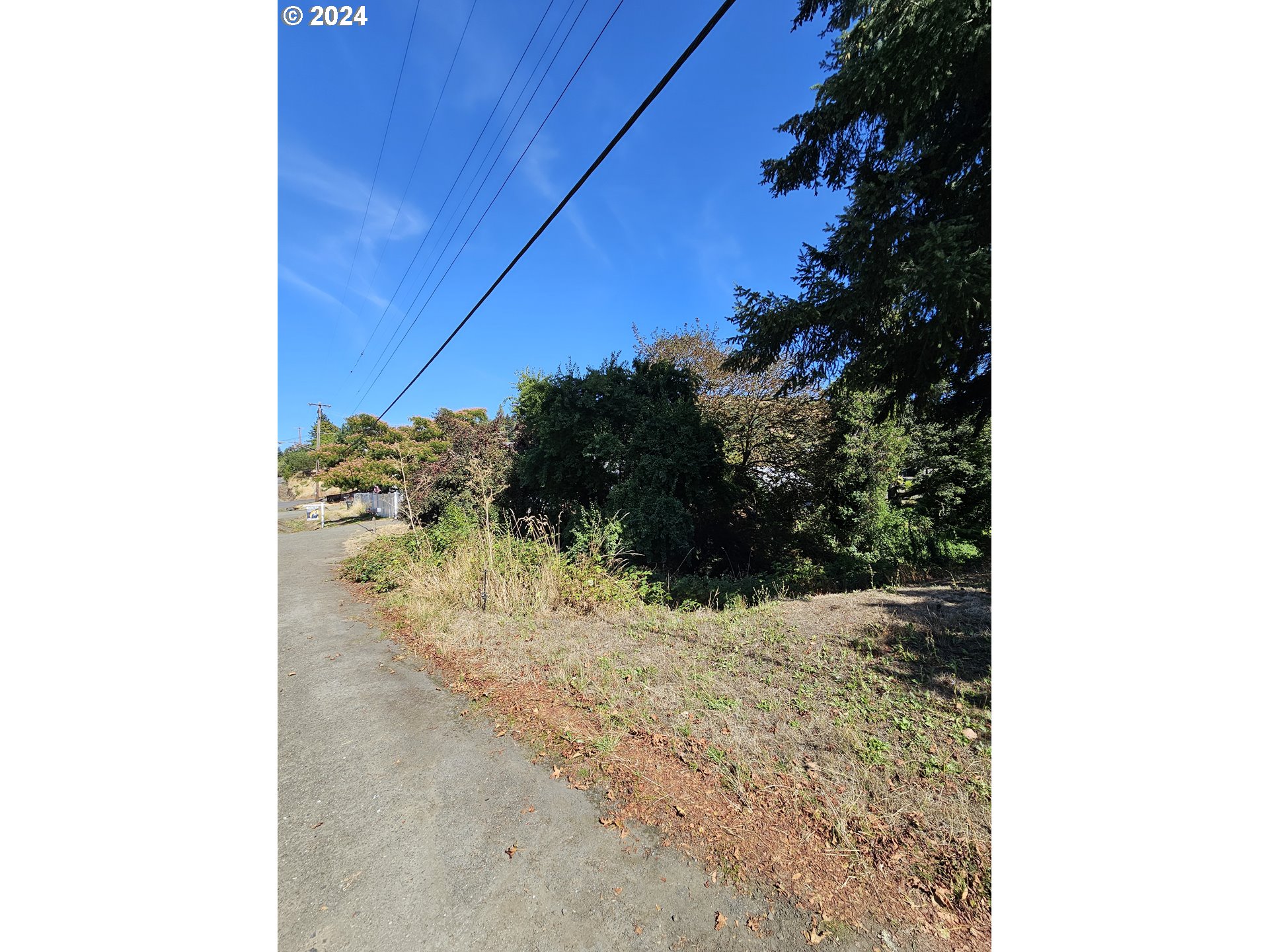 1843 SE MAIN ST