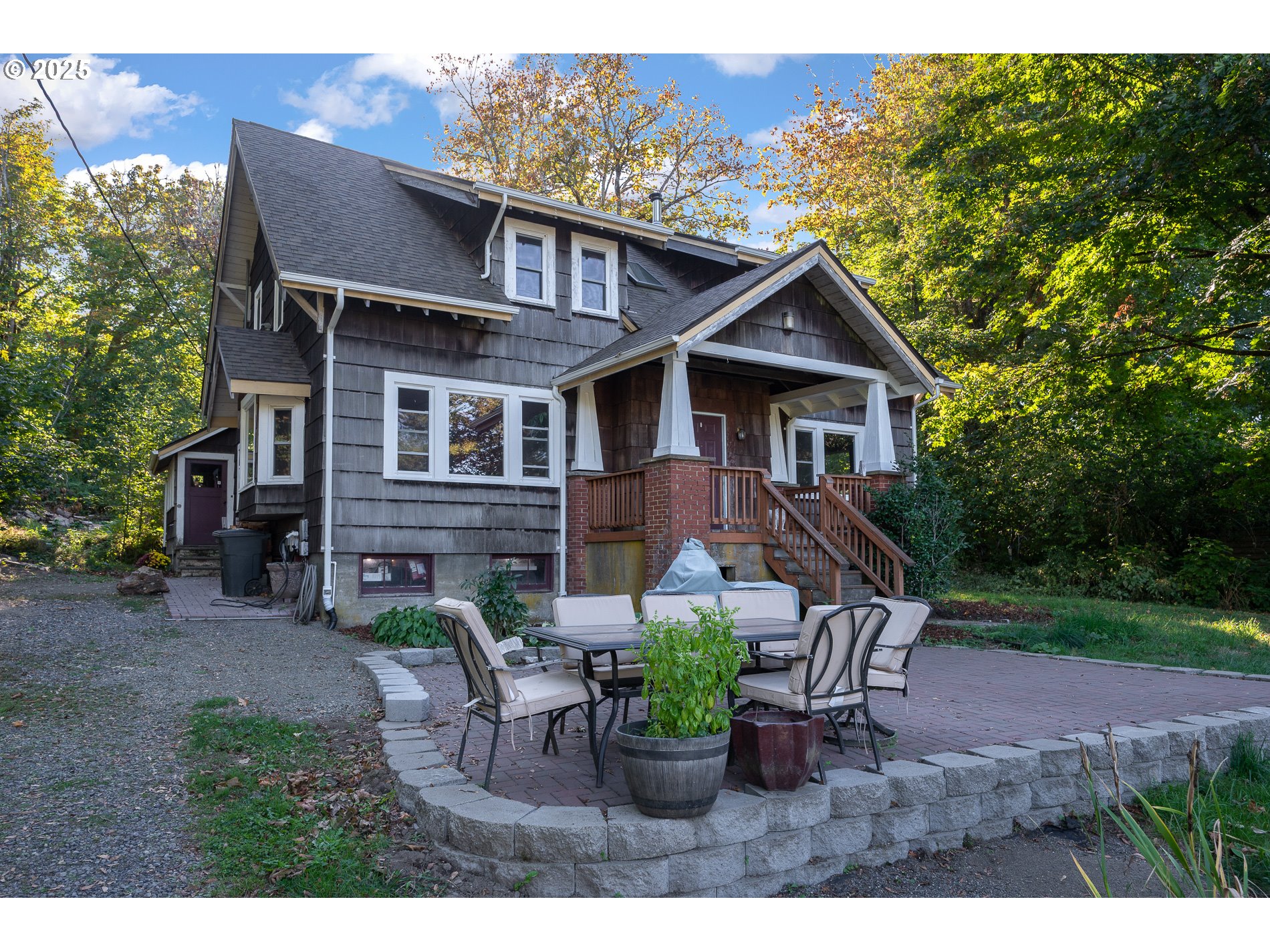 41300 E LARCH MOUNTAIN RD