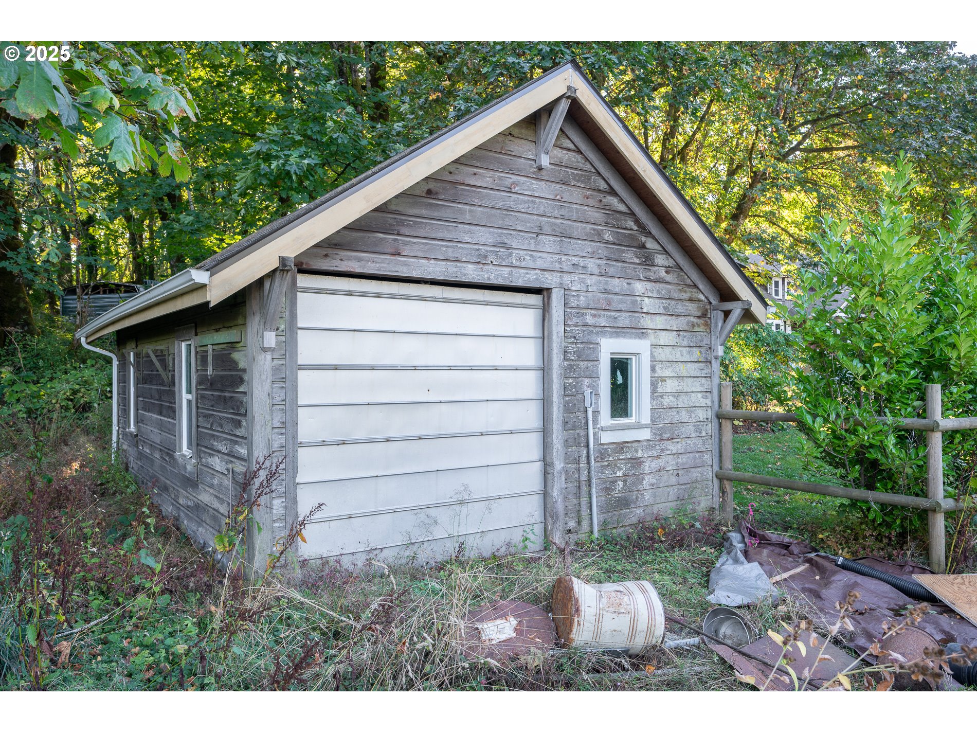 41300 E LARCH MOUNTAIN RD