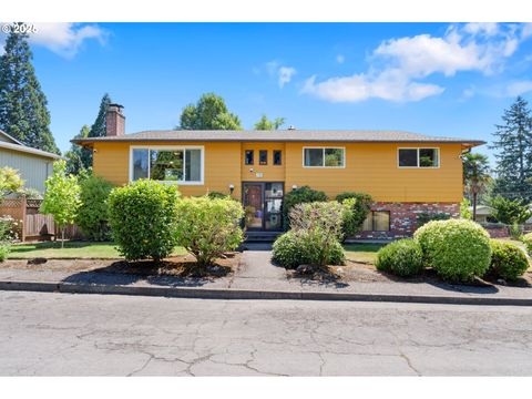 18345 CHRIS CT Gladstone OR 97027