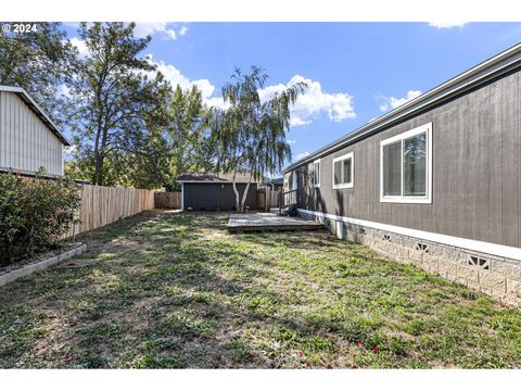 A home in Roseburg