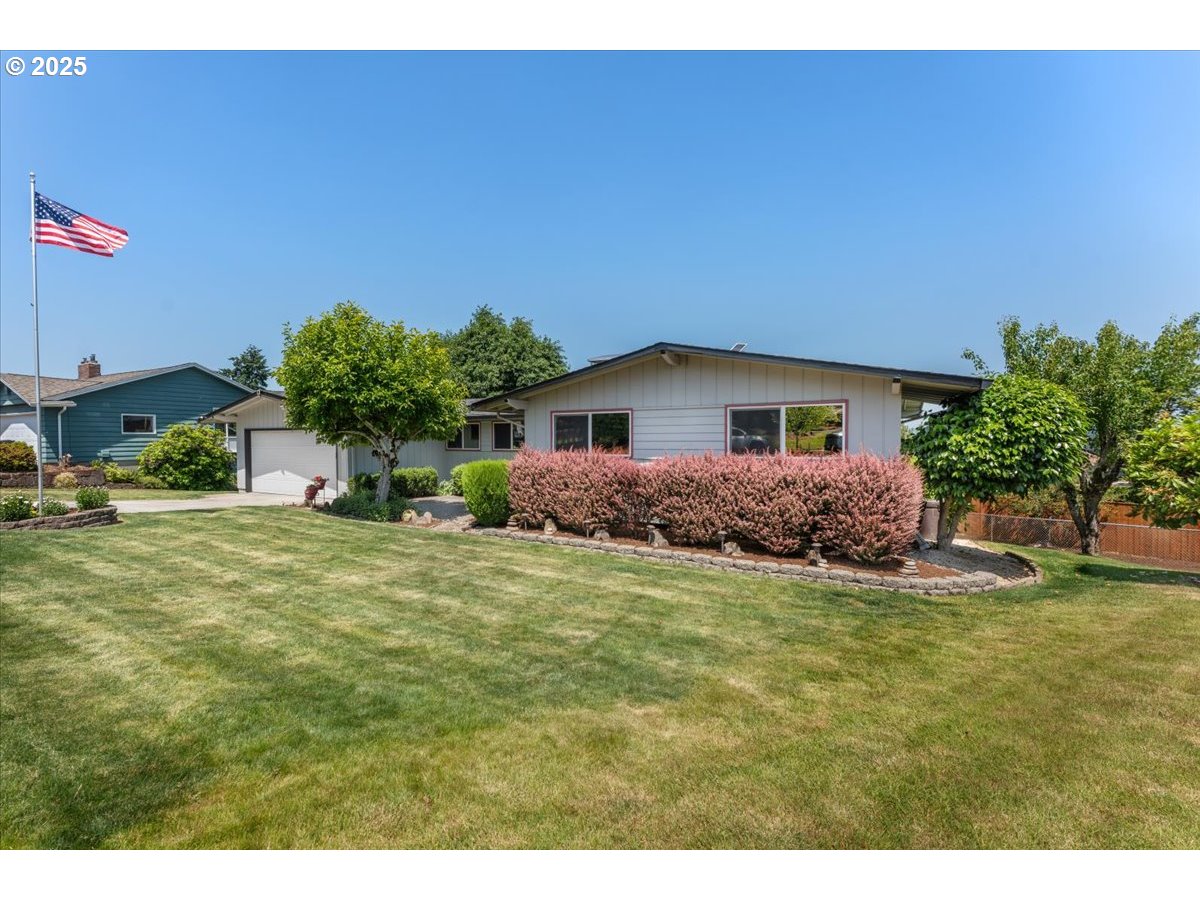 13807 NE KLICKITAT CT