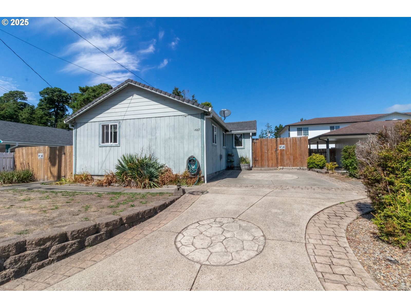 Florence, Oregon 97439, United States, 2 Bedrooms Bedrooms, ,1 BathroomBathrooms,Residential,Pending,251862