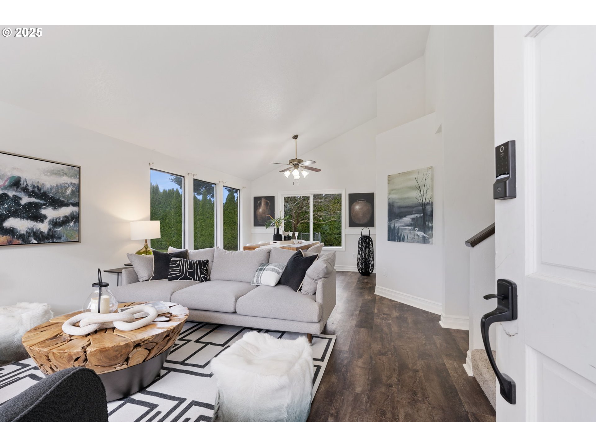 1648 SE LEWELLYN AVE