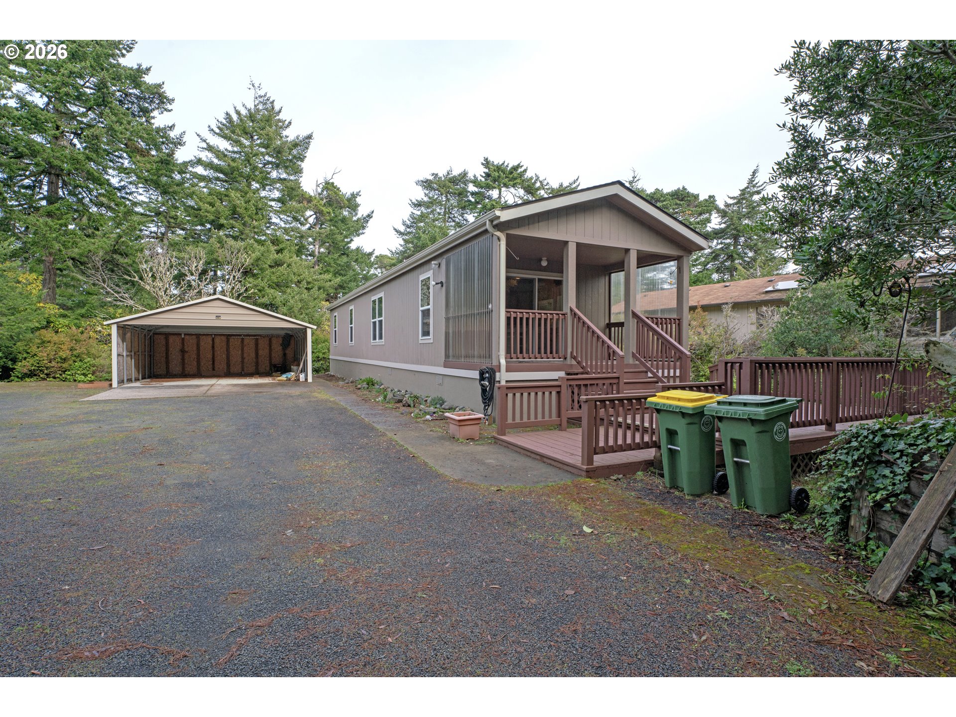 1600 RHODODENDRON DR 200