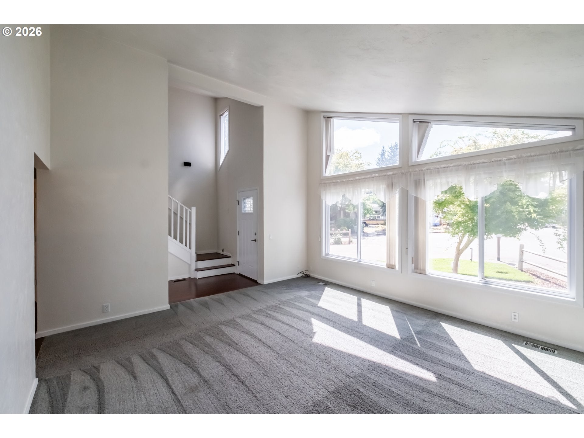 140 SUSAN PL