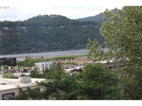 A home in Hood River