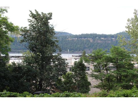 A home in Hood River